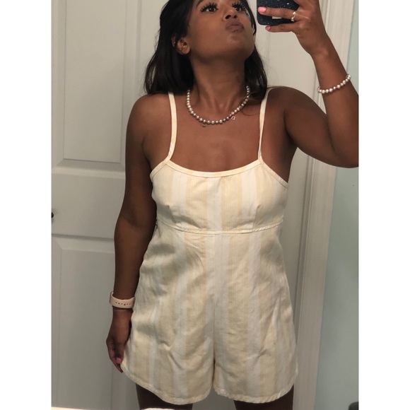 Baby yellow & white UO romper 🐣 - Picture 2 of 7